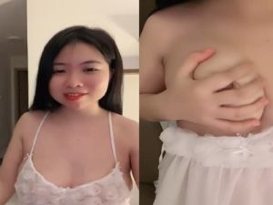 Clip Sex Tiktoker Hường Hêu Xinh Gái Khoe Hàng Nuột
